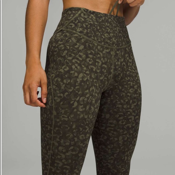 Lululemon 🐢 Base Pace 25” HR Running Tight size 6 Intertwined Camo Medium Olive - Picture 4 of 9